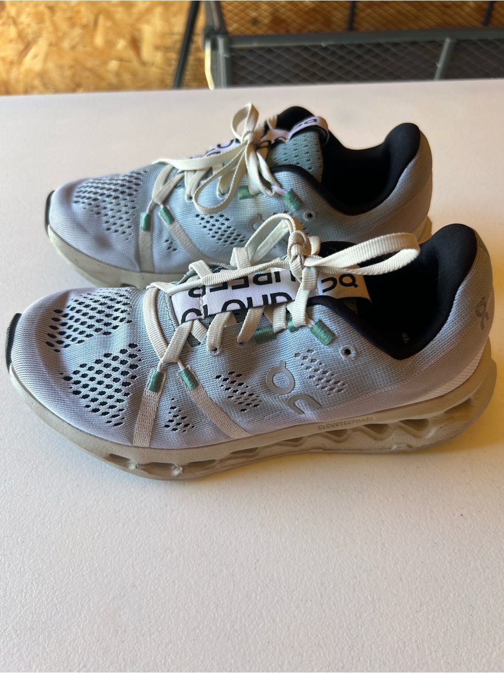 Women's OnCloud Light Gray Athletic Running Shoes